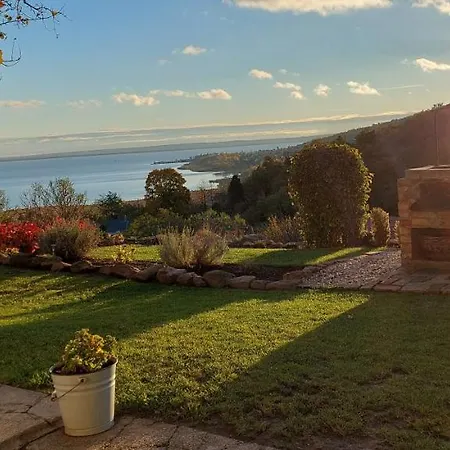 Nyaraló 100 éves Présház