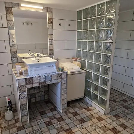 100 éves Présház Nyaraló *