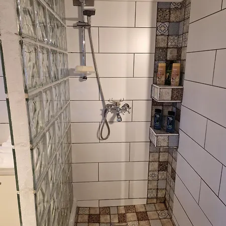 Nyaraló 100 éves Présház *