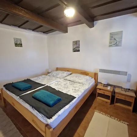 Nyaraló 100 éves Présház Badacsonyörs