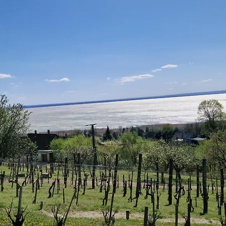 100 éves Présház Nyaraló Badacsonyörs