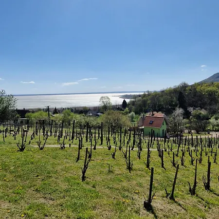 100 éves Présház Nyaraló *