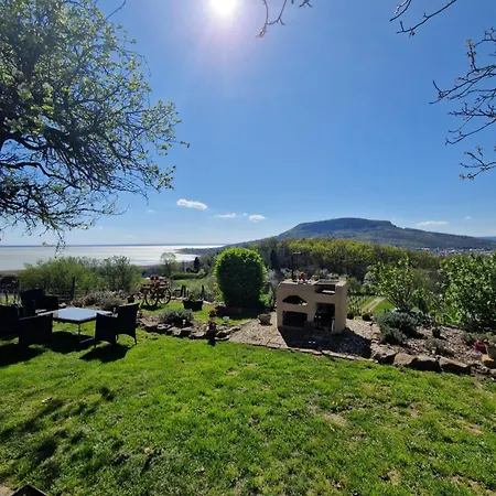 100 Eves Preshaz * Badacsonyörs