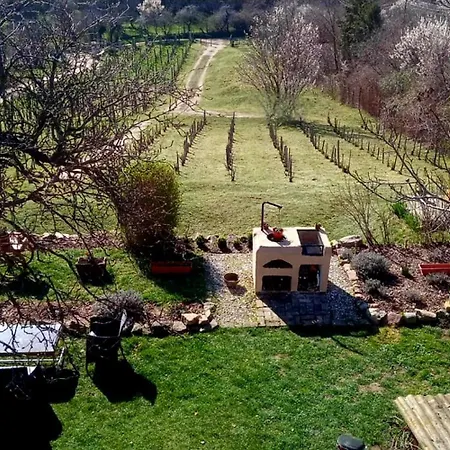 Nyaraló 100 éves Présház